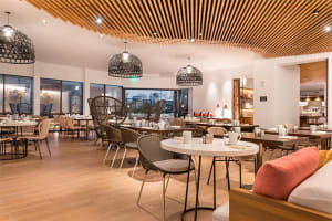 Hyatt Centric Waikiki Beach Dining