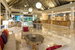 Iberostar Waves Quetzal Lobby
