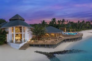 JW Marriott Maldives Resort & Spa Dining