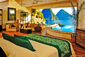Jade Mountain Room