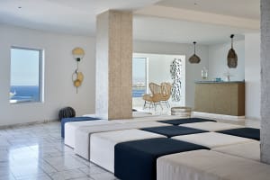 Kouros Hotel & Suites Living Room