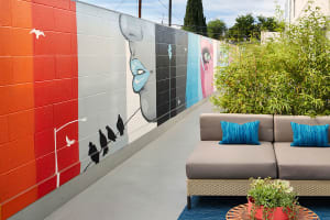 Kimpton Hotel Wilshire patio