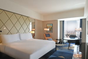 Hilton Amman guest room, king