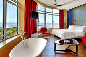 Le Meridien Beach Plaza Suite