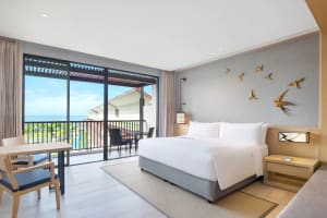Le Meridien Khao Lak Resort & Spa King Deluxe Pool View