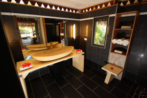 Maitai Lapita Village Huahine Bathroom