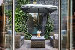 Luxury Suites Amsterdam, WorldHotels Elite patio