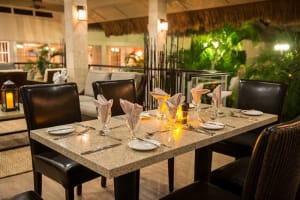 Manchebo Beach Resort & Spa Dining