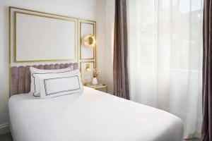 Melia London Kensington member of Melia Collection Guestroom