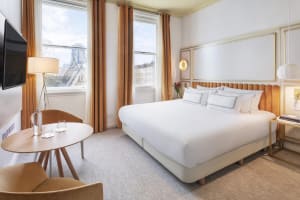 Melia London Kensington member of Melia Collection Junior Suite