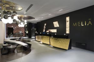 Melia Paris La Defense Front Desk