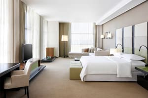 Sheraton Milan Malpensa Airport Hotel & Conference Centre Suite