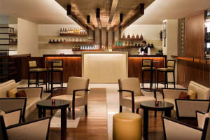 Melbourne Marriott Hotel Bar