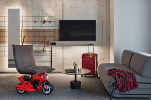 Moxy Munich Ostbahnhof Living Room
