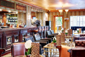 The Montague on the Gardens Bar