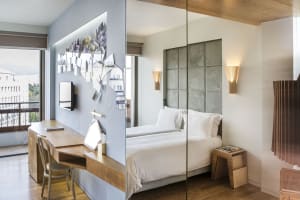 NEW Hotel