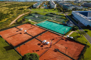 Ocean El Faro El Beso Tennis Courts