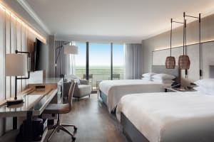 Orlando World Center Marriott Guestroom