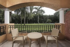 Iberostar Waves Paraiso Beach Patio