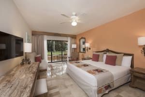 Iberostar Waves Paraiso Beach Guest Room