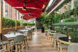 El Pardo DoubleTree by Hilton Hotel Dining3
