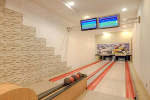 Acrotel Athena Pallas Bowling