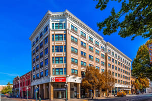 Best Western Plus Carlton Plaza Hotel