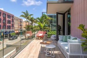 The Ray Hotel Delray Beach, Curio Collection by Hilton Balcony