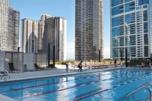 Radisson Blu Aqua Hotel, Chicago Swimming Pool