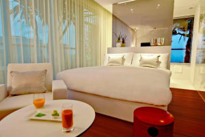 Renaissance Barcelona Fira Hotel Room