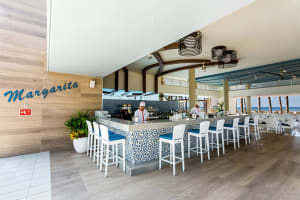 Riu Emerald Bay Poolside Bar