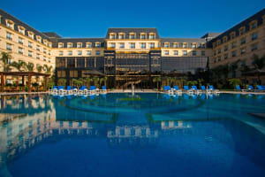 Renaissance Cairo Mirage City Hotel Outdoor Pool