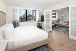 Renaissance Newport Beach Deluxe Suite