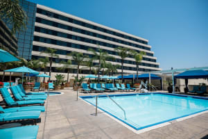 Renaissance Newport Beach Outdoor Pool