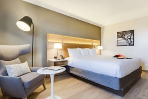 Radisson Hotel Nashville Airport Guest Room