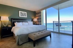 Radisson Suite Hotel Oceanfront Room