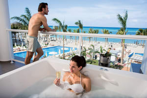 Riu Palace Jamaica Whirl Pool Bath Suite