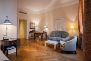 Rose Garden Palace Roma Living Room
