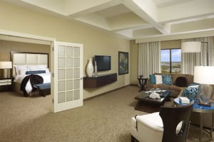 Renaissance Orlando at SeaWorld Suite