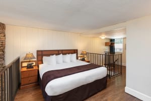 River Terrace Resort and Convention Center River View Signature King Loft