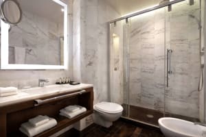 Renaissance Tuscany Il Ciocco Resort & Spa Bathroom