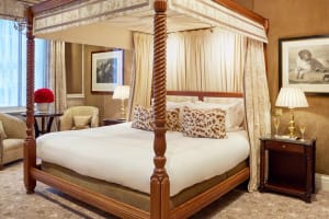 The Rubens at the Palace Master Suite