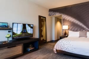 Renaissance Waterford Oklahoma City Hotel Room