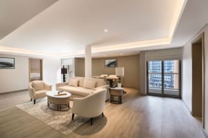 Sheraton Abu Dhabi Hotel & Resort suite