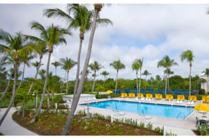 Sanibel Inn Pool