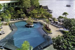 Shangri-La Bangkok Pool