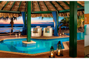 Sunscape Curacao Resort, Spa & Casino Pool