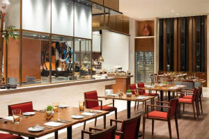 Sheraton Saigon Grand Opera Hotel Restaurant