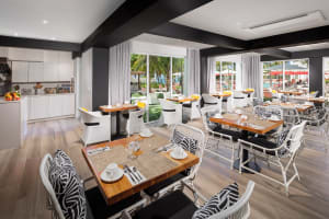 S Hotel Montego Bay Marketplace