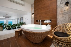 S Hotel Montego Bay Sky Suite Tub